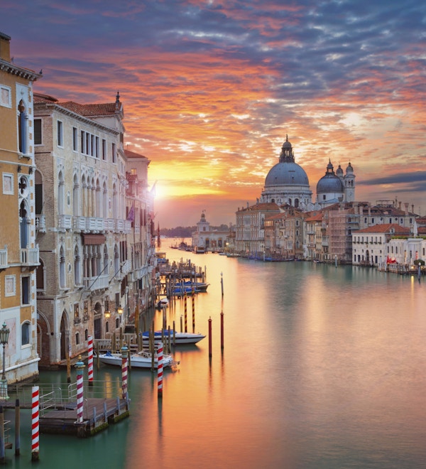 Vakre Venezia i solnedgang