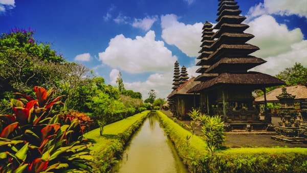 Taman Ayun Temple er et kongelig familietempel av Mengwi Empire og ligger i Mengwi Village, Mengwi sub district, Badung regency, Bali, Indonesia.