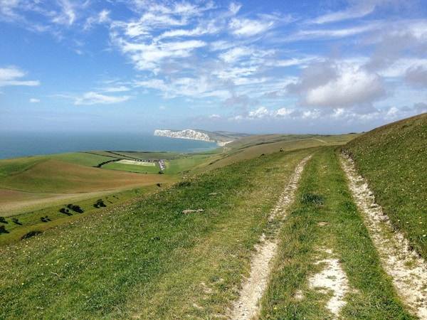 Utsikt over krittåsene på Isle of Wight, Storbritannia